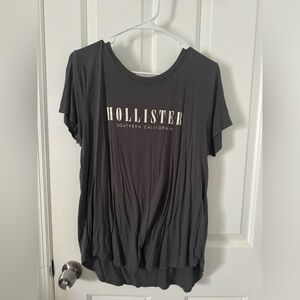 Hollister t-shirt